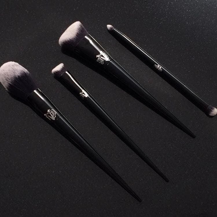Estoque pronto SF Kat von d kvd Pincel de maquiagem Facial de linha completa Pincel de base Pincel corretivo 40 Pincel d