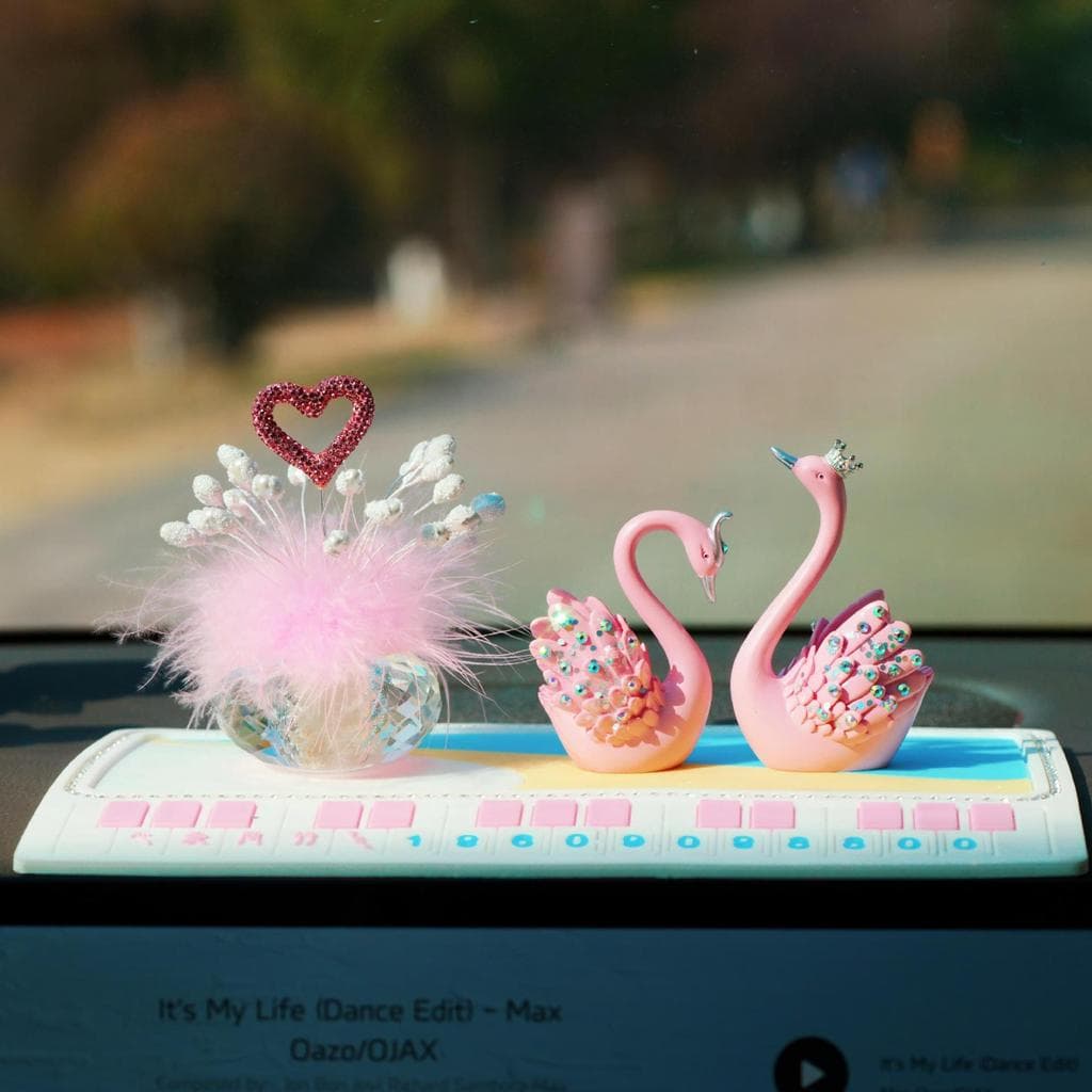 Novo conjunto de console central para carro com design de cisne, tapete antiderrapante e acessórios decorativos fofos pa