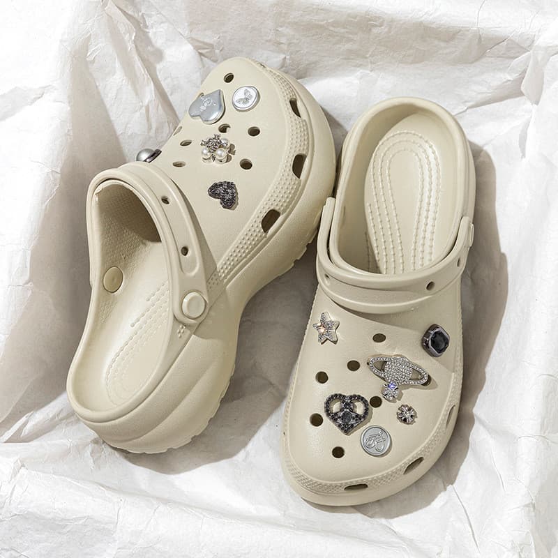 Nuvem buraco sapatos femininos tamanho único na moda verão perdido saturno Baotou chinelos exterior usar sandálias eva d