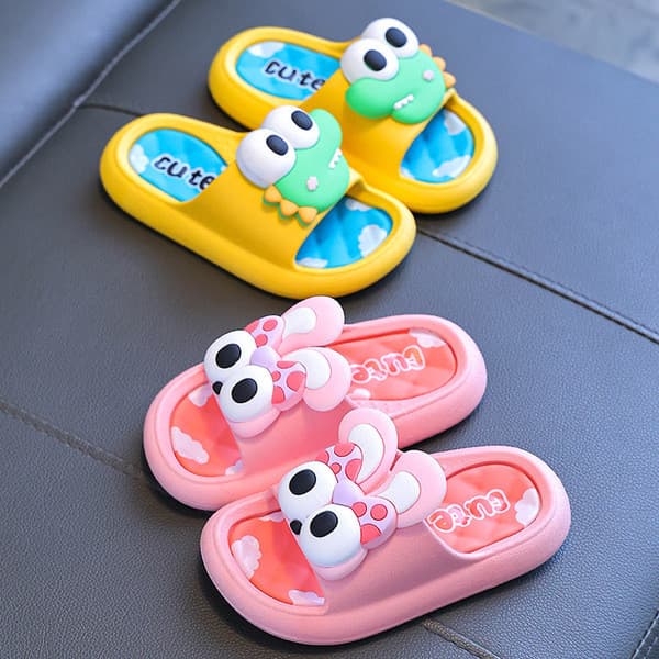 | slippers | ♚Verão crianças sandálias chinelos meninos meninas 2024 novo estilo ao ar livre usar antiderrapante sola ma