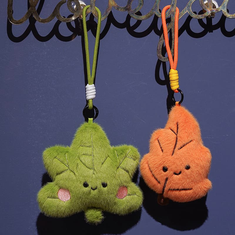Bonito Maple leaf saco pingente Sycamore folha de pelúcia boneca saco pingente chaveiro pingente presente aniversário fe