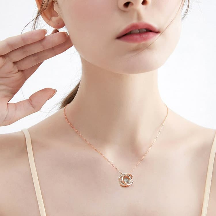 [Design Minimalista] 2021 Nova Gargantilha Feminina Aço Inoxidável Pingente Duplo C Pescoço Ins