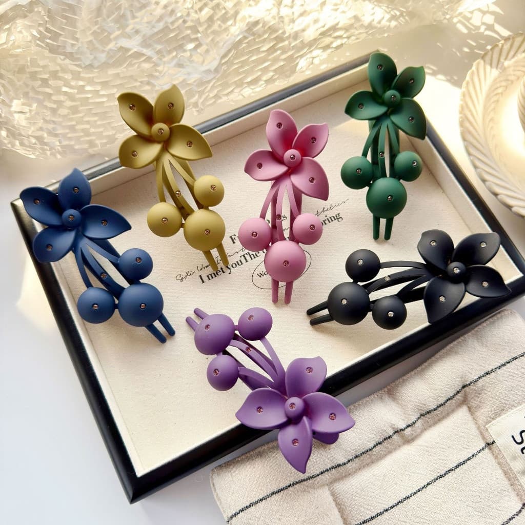 Presilha de Cabelo Flor de Cerejeira para Madrinhas de Casamento com pedras brilhantes  Bico de Pato Garra Clips Grampo