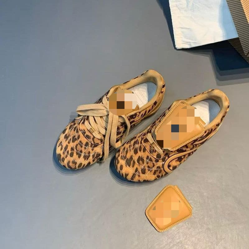Flip padrão sapatos de futebol feminino único sapatos mais magro olhar All-Match tênis nicho baixo-Top sapatos femininos