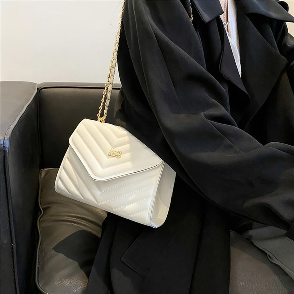 Diamante bordado linha pequena bolsa feminina 2026 novo estilo High-End saco do mensageiro verão Popular corrente de ven