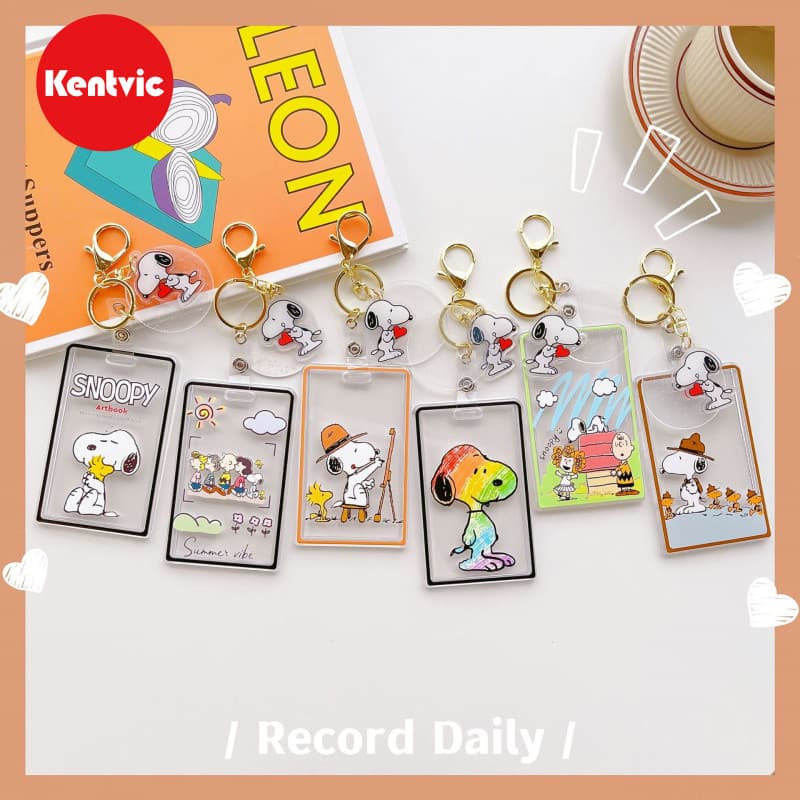 Porta-cartões de acrílico Snoopy com chaveiro para identificação escolar de estudante, anti-perda, Peanuts fofos