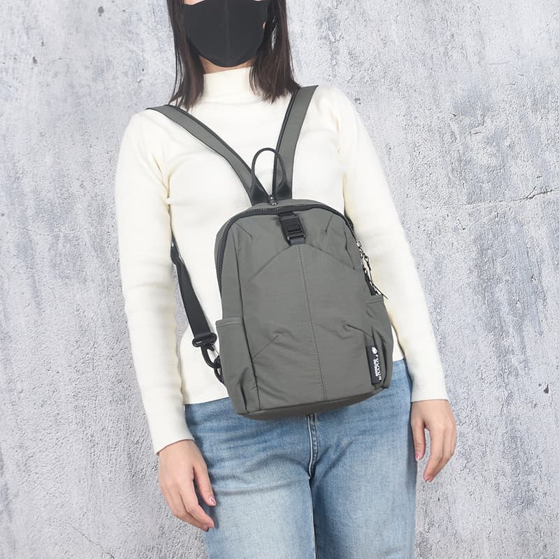 Multifuncional leve elegante senhoras mochila de ombro único Ultra-leve simples Casual saco de peito impermeável lona sa
