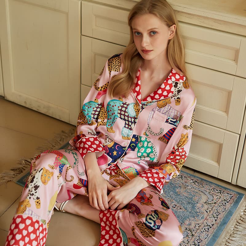 2025 novo estilo pijamas femininos outono gelo seda manga comprida terno primavera outono estilo fino impresso Loungewea
