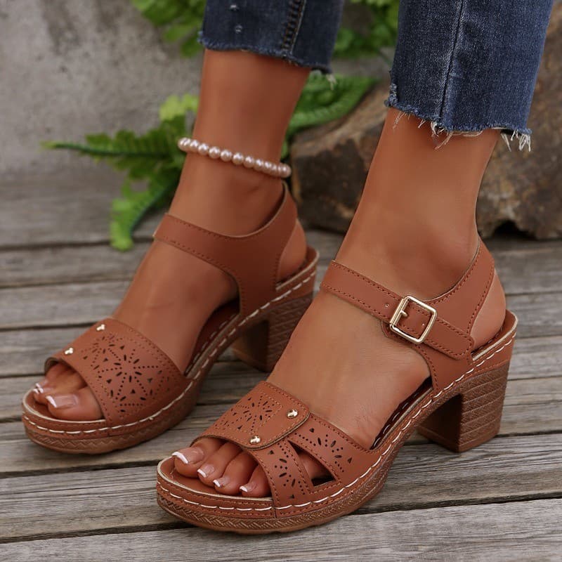 Novas Mulheres Sandálias De Salto Grosso Moda Alto Para Sapatos De Cor Sólida Fivela Cinta Plus Size Femininos