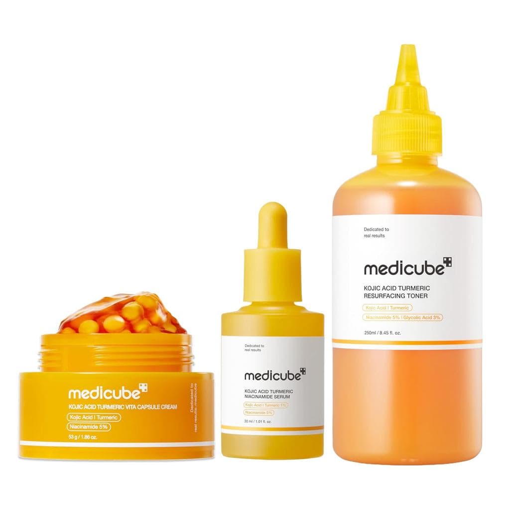 medicubeKojicAcidTurmericClaritySet: Tônico Suavizante, Sérum em Cápsulas Clareador e Equilibrante e Cápsulas para uma A