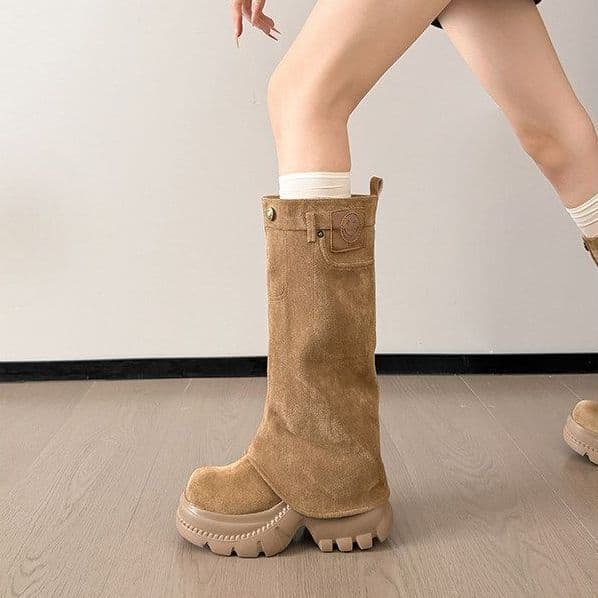 Botas de sola grossa estilo Retro 2026 novo estilo pequeno aumento interno não na altura do joelho botas de cavaleiro de