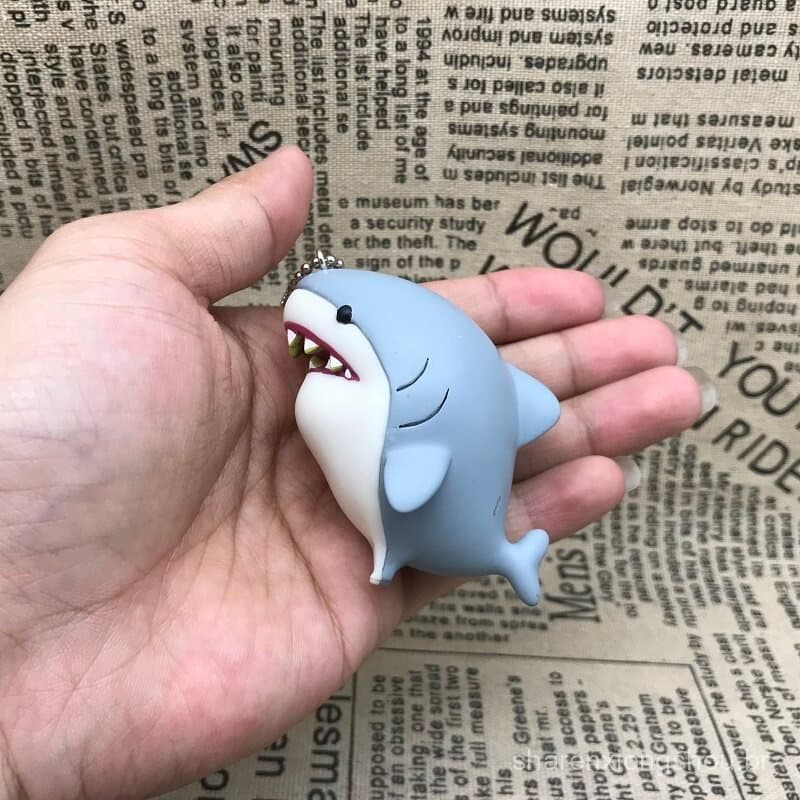 Novos produtos autênticos soltos Final Fantasy Resonance Project, boneco modelo de desenho animado Little Shark, chaveir