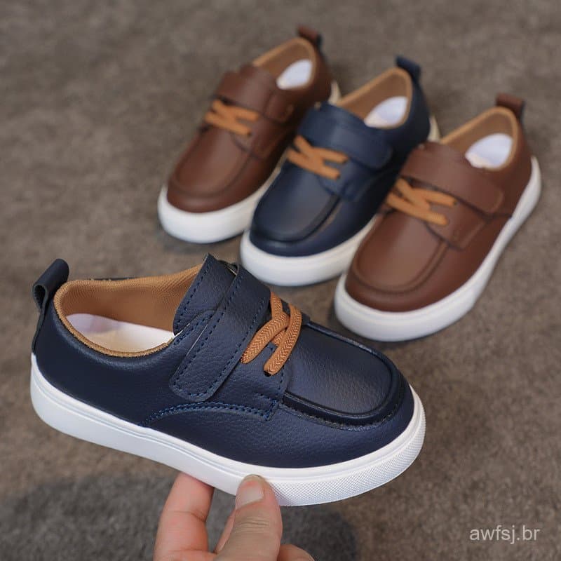 Criança Meninos Casual Descalço Tênis 2026 Novo Verão Crianças Mocassins De Couro Macio Simples Conforto Ao Ar Livre Jog