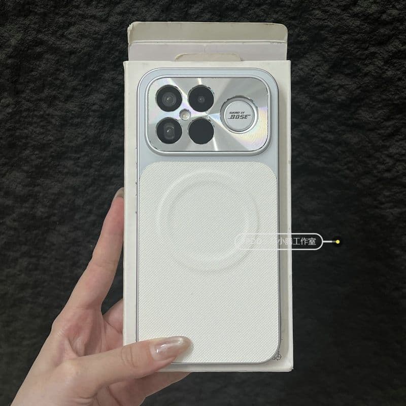 Adequado para capa de celular Redmi POCO F8Ultra com estrutura de metal, padrão de couro com diamantes K90Max e sucção m