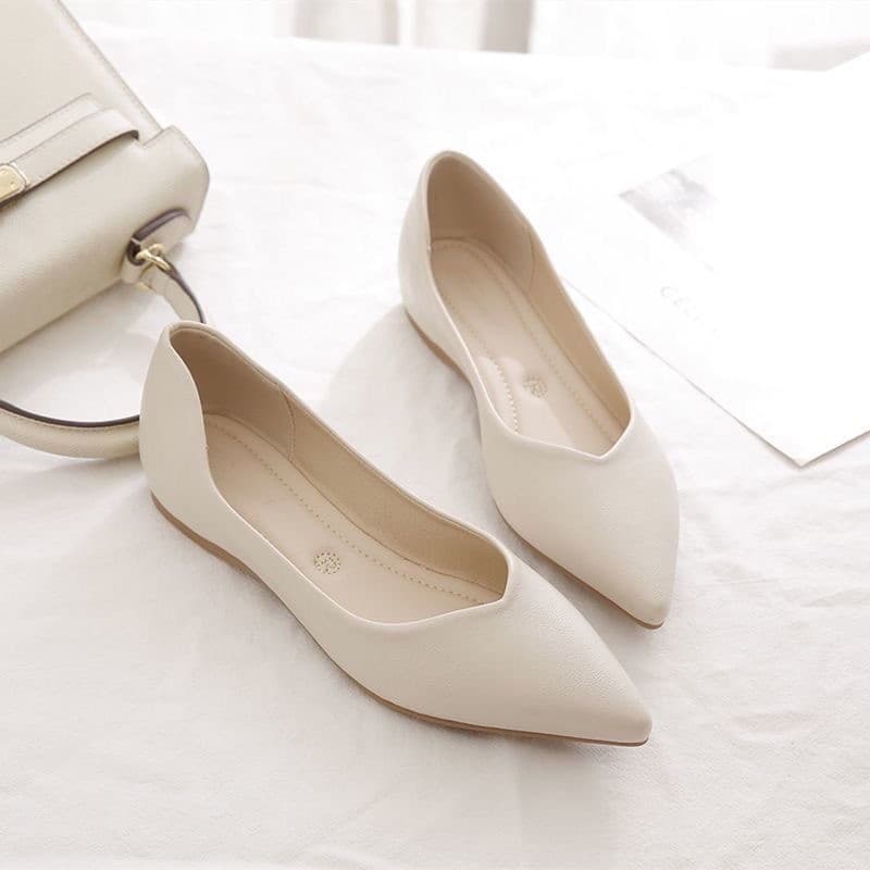 Sapatos de boca rasa femininos outono novo estilo simples trabalho leve salto plano apontou Toe deslizamento em sapatos
