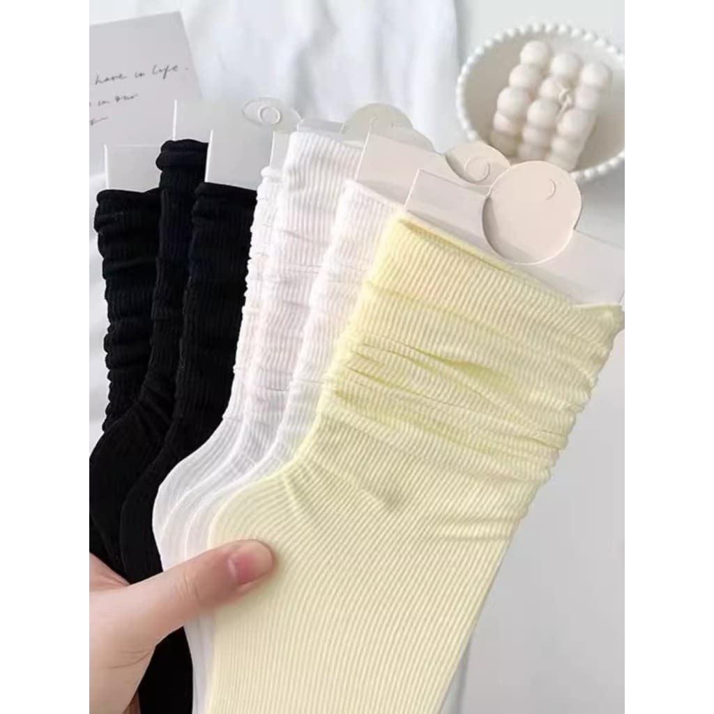Meias de verão femininas estilo fino gelo gelo pilha meias menina bonito estilo japonês meias de tubo médio preto branco