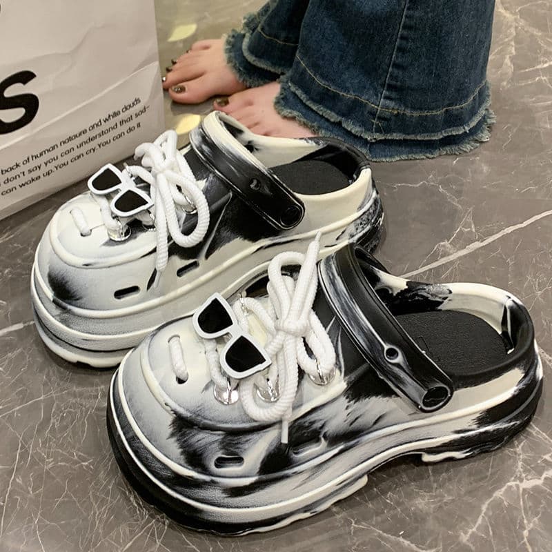 Pisando na merda sentir buraco sapatos femininos verão 2026 novo estilo moda sandálias de sola grossa aumentando desgast