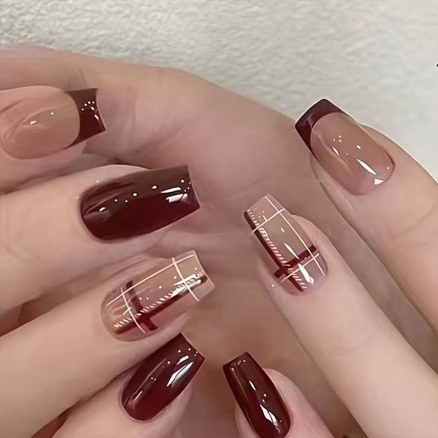 Conjunto de 30 peças de unhas falsas pontiagudas francesas elegantes borgonha - unhas curtas brilhantes em formato de ba