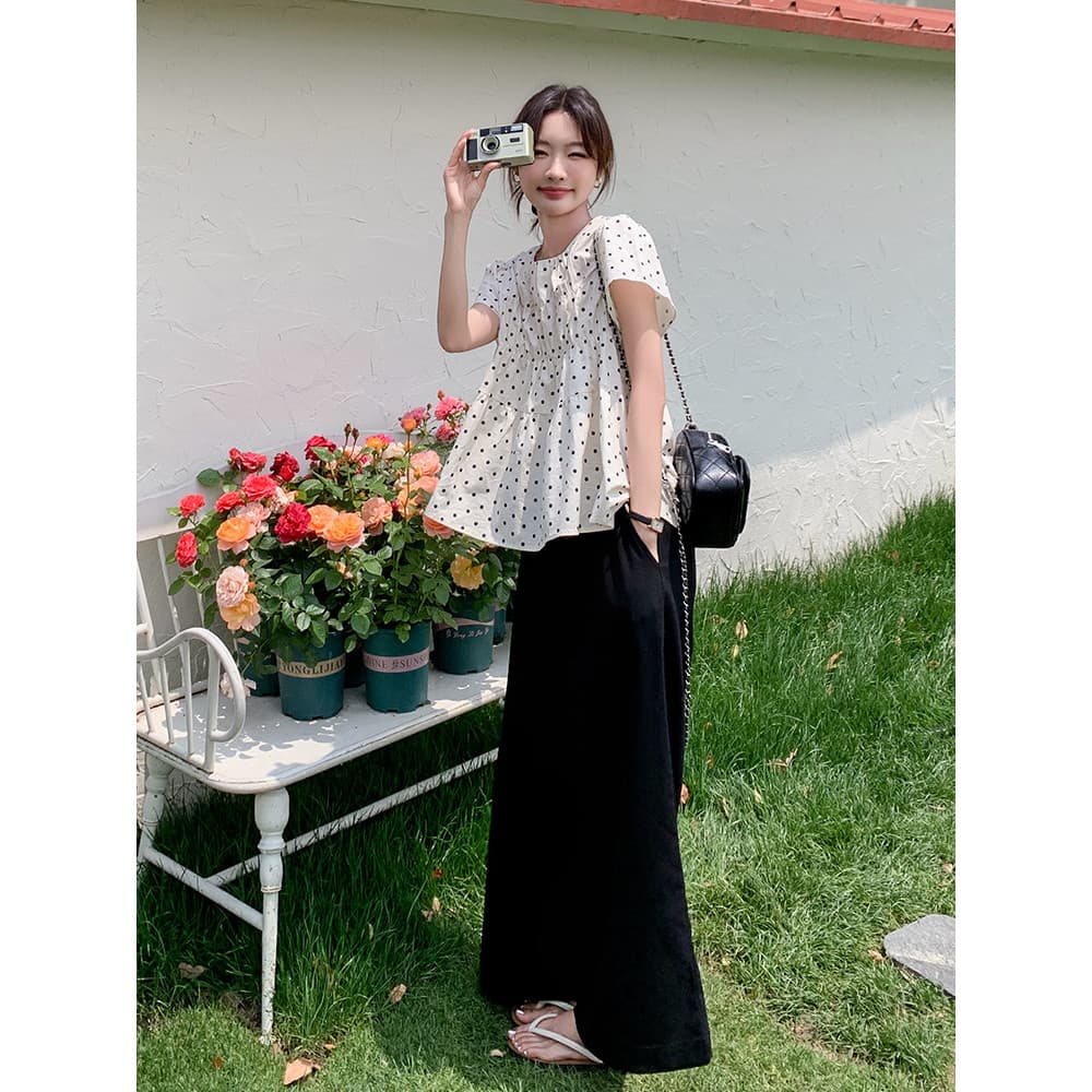 Série de sal luz estilo maduro moda terno feminino verão 2026 novo estilo francês bolinhas topo em linha reta calças de