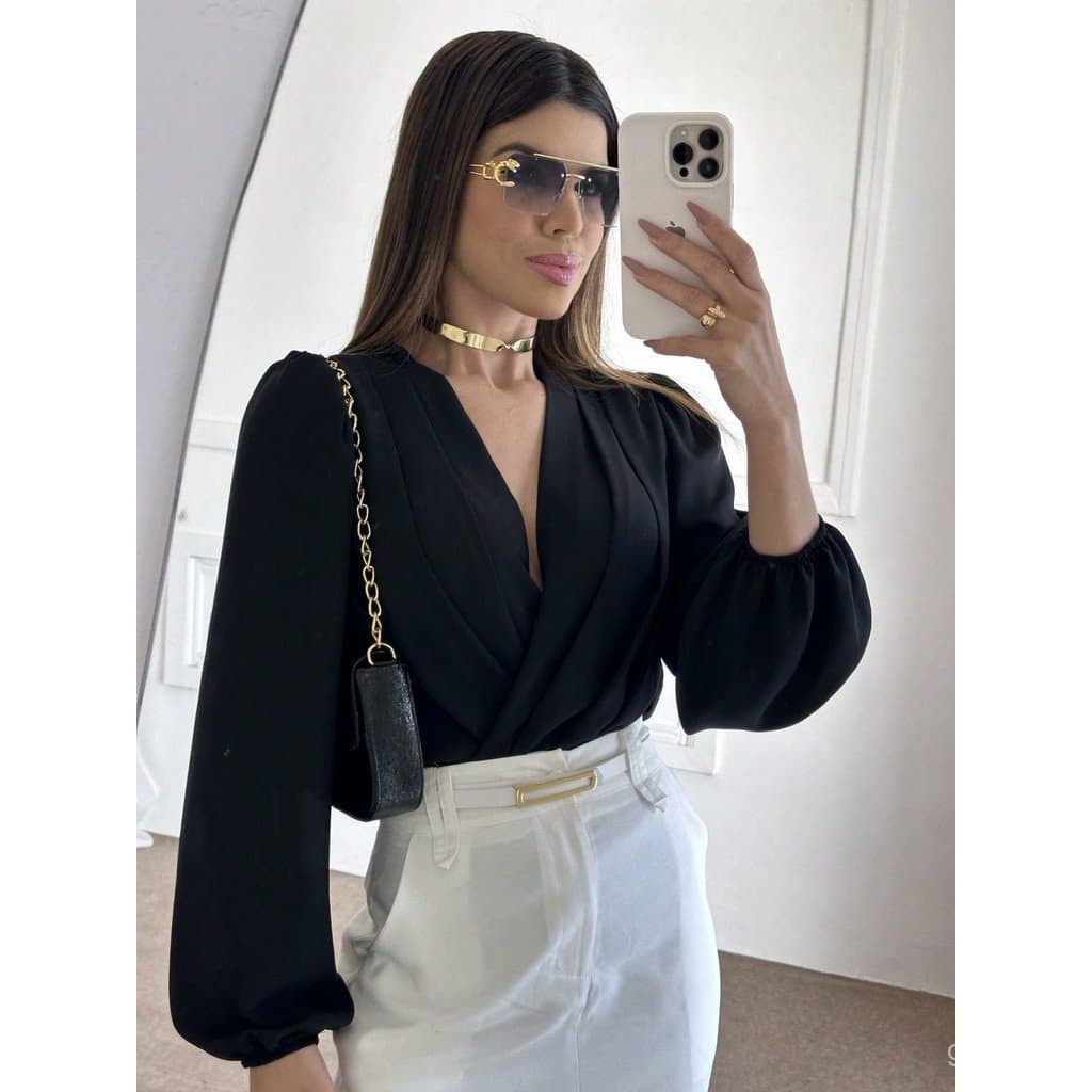 Body feminino com mangas bufantes e design cruzado |     Semitransparente