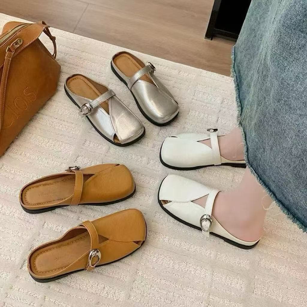 Chinelos cobertos de dedo do pé de sola macia sapatos femininos verão exterior Wear 2026 novo estilo francês meio chinel