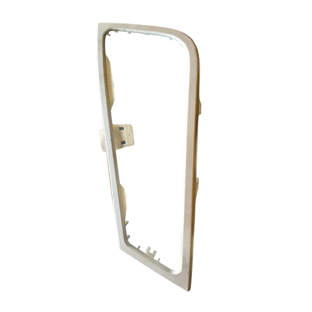 Moldura Aro Do Farol Inferior Volvo Fh - 21078543