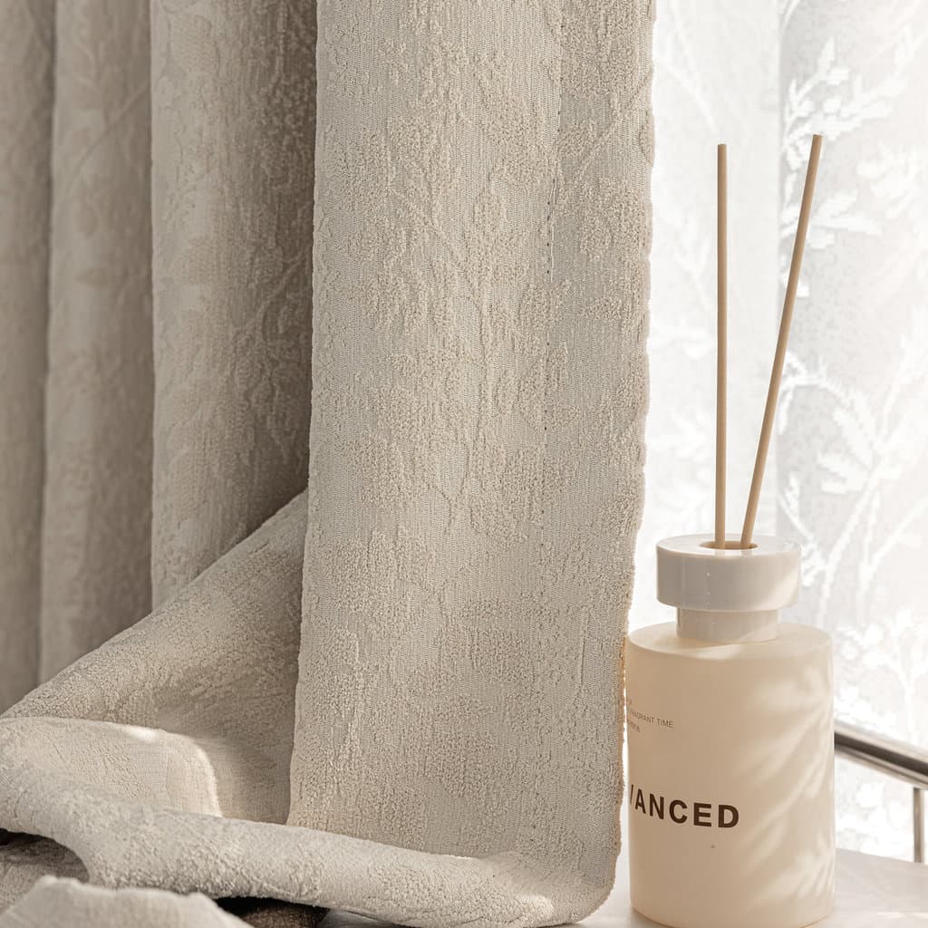 Luz francesa luxo creme estilo princesa quarto da menina Chenille Jacquard sombreamento quarto Bay janela sala de estar