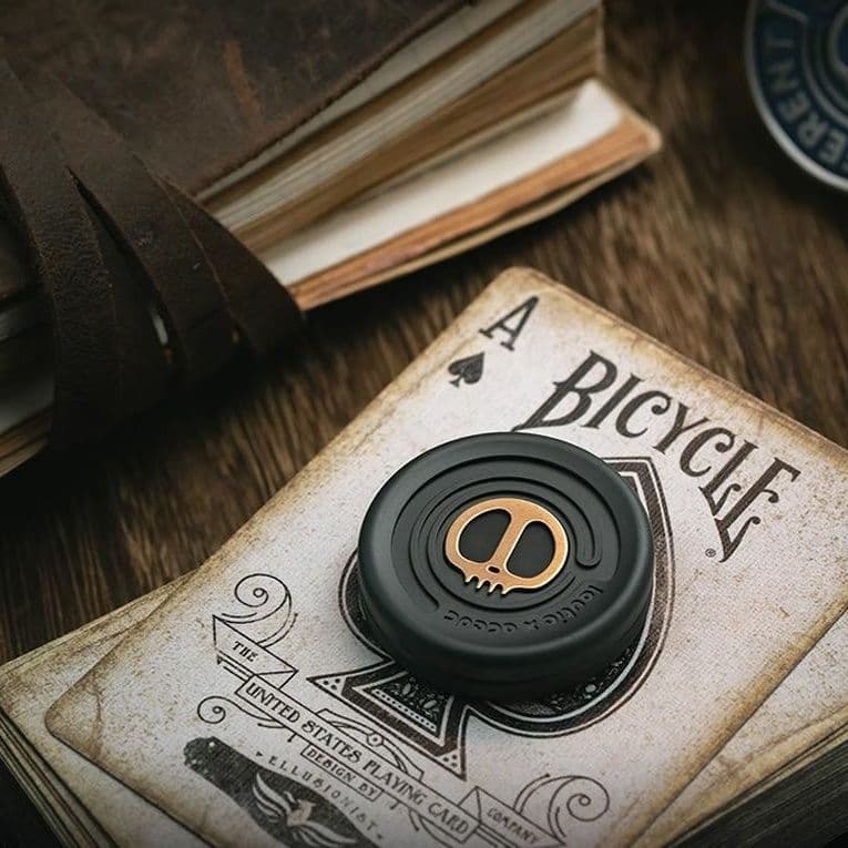 Brinquedo antiestresse EDC Milk Cap Demon Push Coin, fidget spinner famoso na internet, gadget antiestresse para os dedo