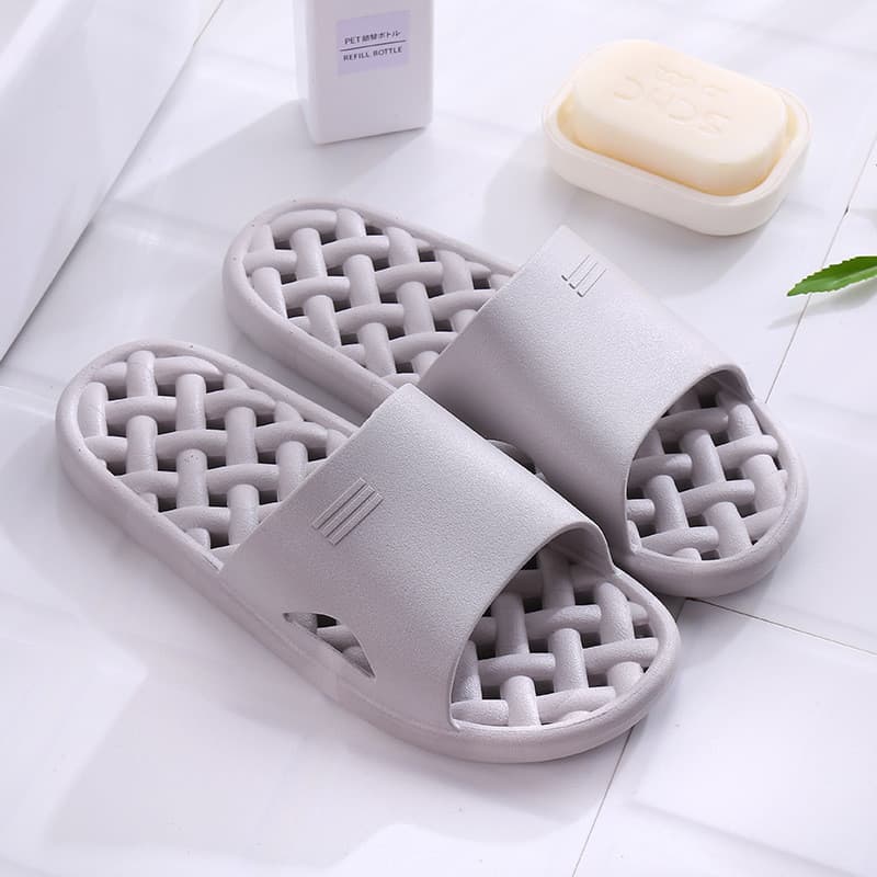 Banheiro toalete respirável chinelos masculino antiderrapante verão de secagem rápida oco chuveiro com vazamento de água