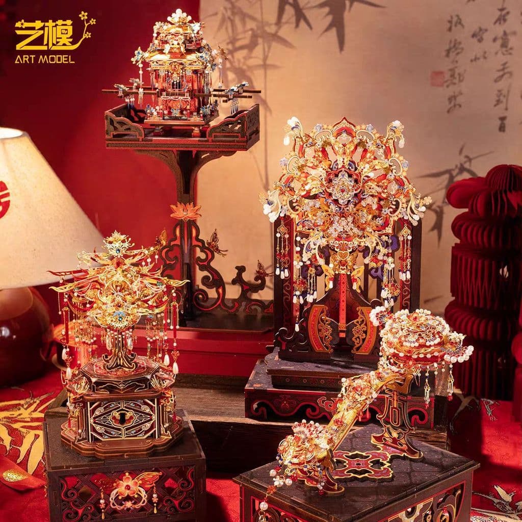 Modelo de arte Shili maquiagem vermelha Fengyi caixa de tesouro Jinluan Xijiao esplêndido grupo Xi ventilador Ruyi monta