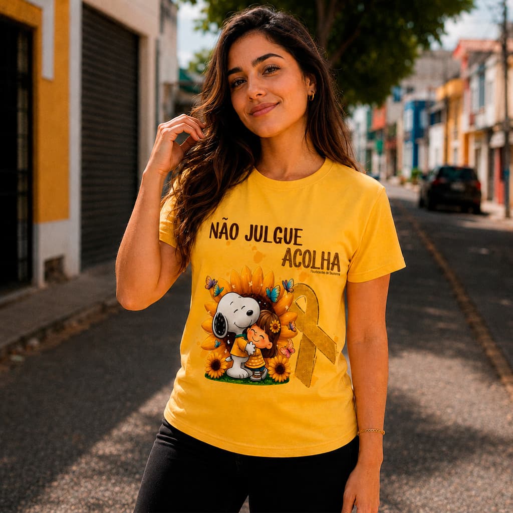Camiseta Setembro Amarelo Snoopy Não Julgue Acolha Unissex Algodão Campanha de Conscientização