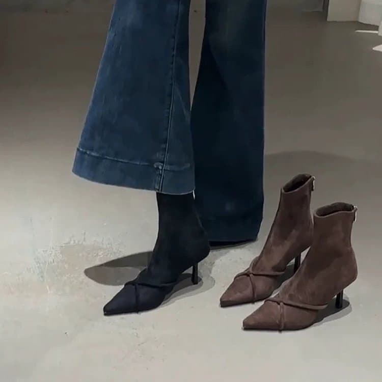 Botas Femininas de Bico Fino em Camurça, Botas Curtas com Zíper Traseiro, Botas de Moda com Salto Alto Estilo Stiletto,