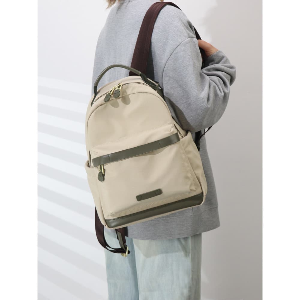 Estilo Designer 2025 primavera verão novo estilo pequeno fresco mochila feminina à prova dwaterproof água pano de náilon