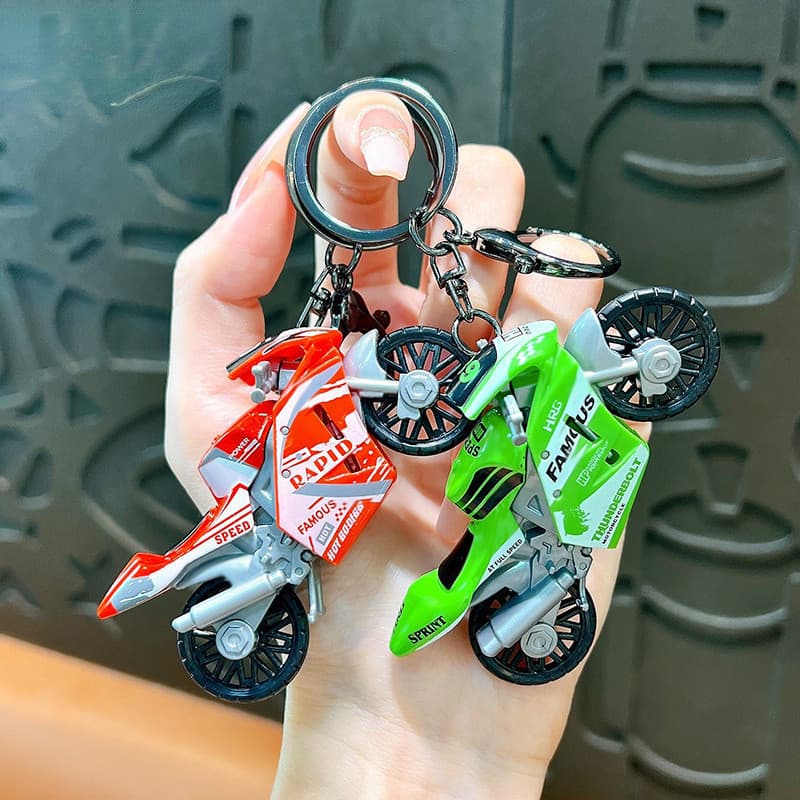 Chaveiro de Motocicleta em Liga de Metal com Design de Desenho Animado, Brinquedo de Motocicleta Fofo, Pingente para Cha