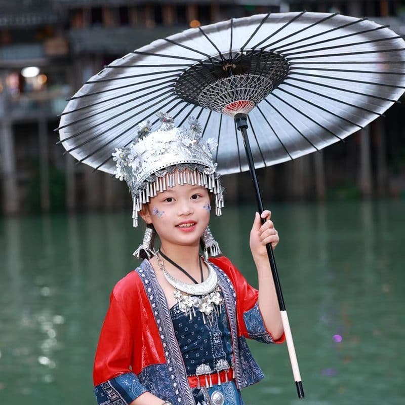 Guarda-chuva antigo de seda gradiente puro feito à mão Novo estilo chinês Hanfu Adereços de dança Guarda-chuva Influenci