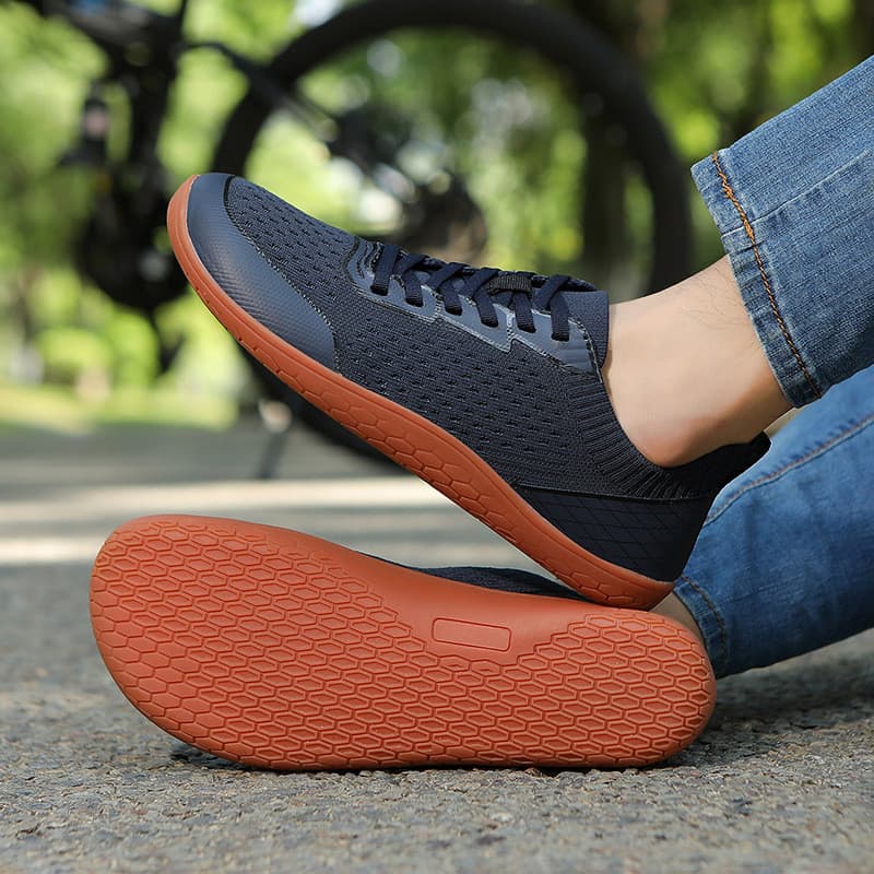 Sapatos masculinos minimalistas com malha respirável, sola larga, antiderrapantes, design simples, adequados para caminh