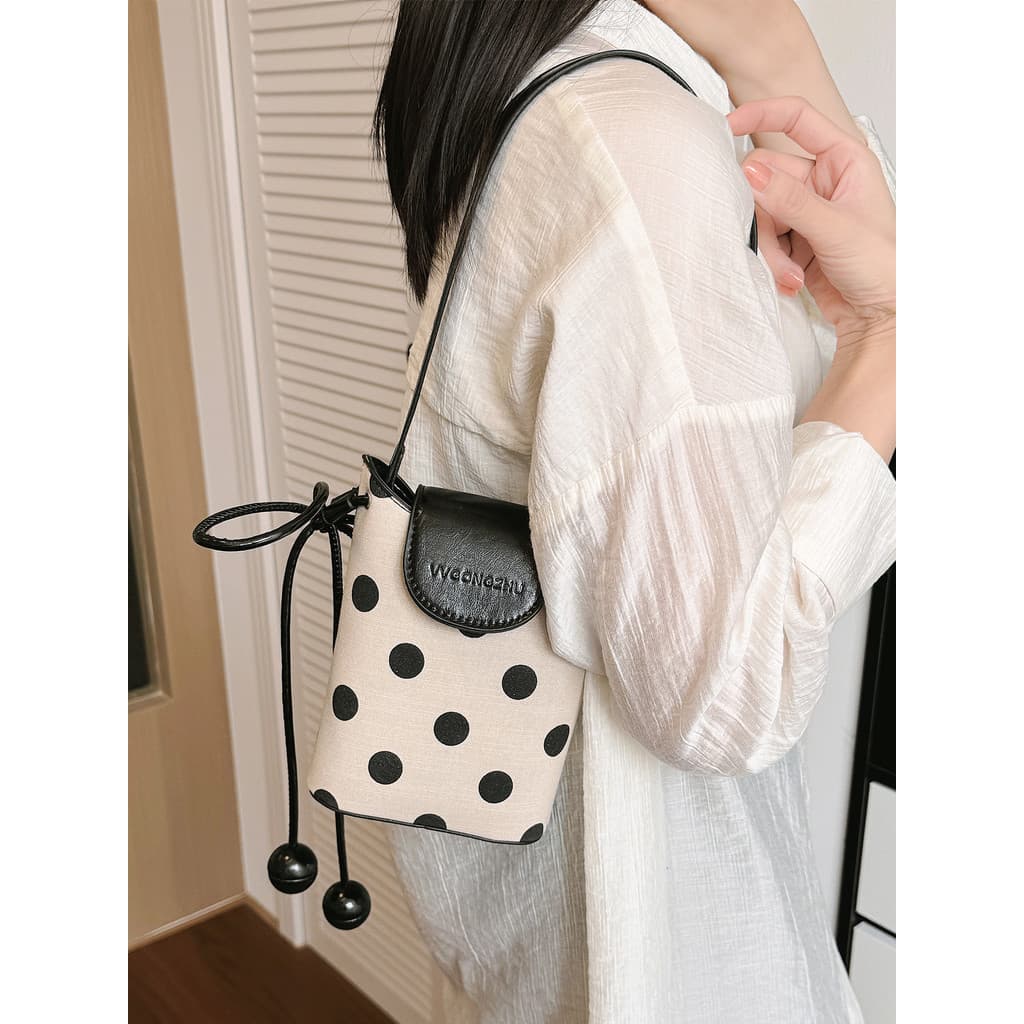 Verão Super quente Polka Dot saco do telefone móvel feminino 2026 novo estilo Casual leve de um ombro Commuter saco simp