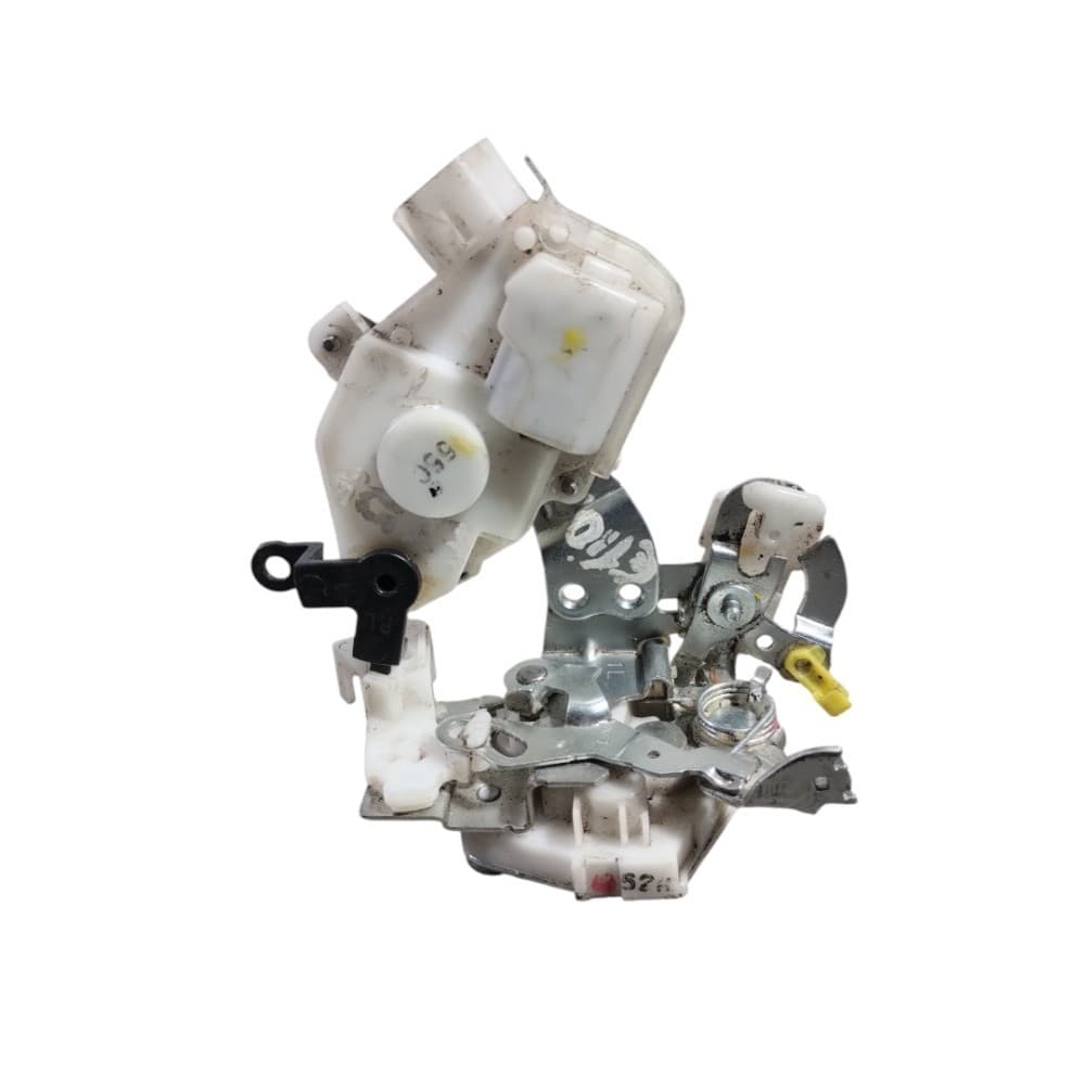 Fechadura traseira esquerda Toyota Etios 12/20 690600D180