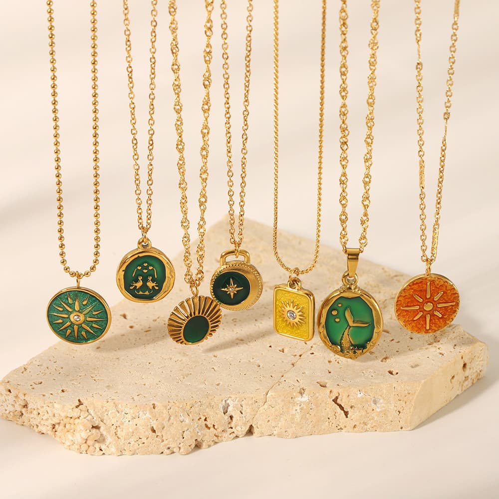 Colar com Pingente de Sol para Mulheres, Colar de Aço Inoxidável para Homens, Banhado a Ouro 18K 2I1Y