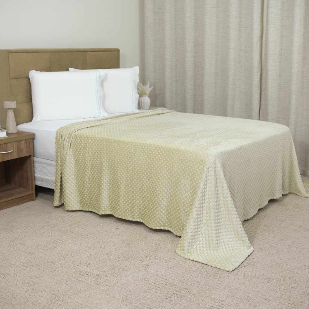 Manta Cobertor Delicatta  2,20m x 2,40m 100% Poliéster Mantinha Fleece Bolinha