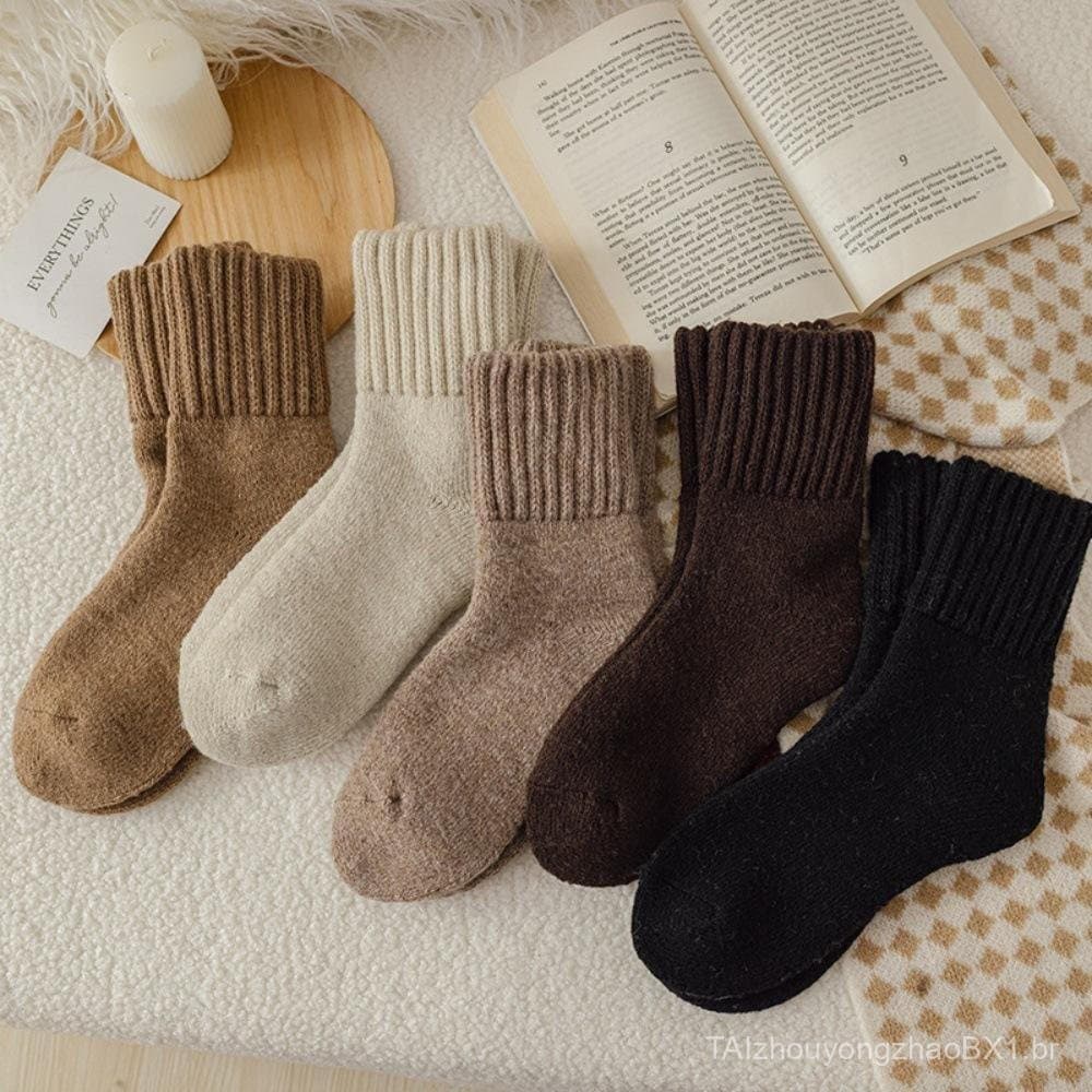 Meias Femininas Nyzfexk para Outono e Inverno, Casuais, Macias e Confortáveis, Meias de Cano Médio em Cores Sólidas