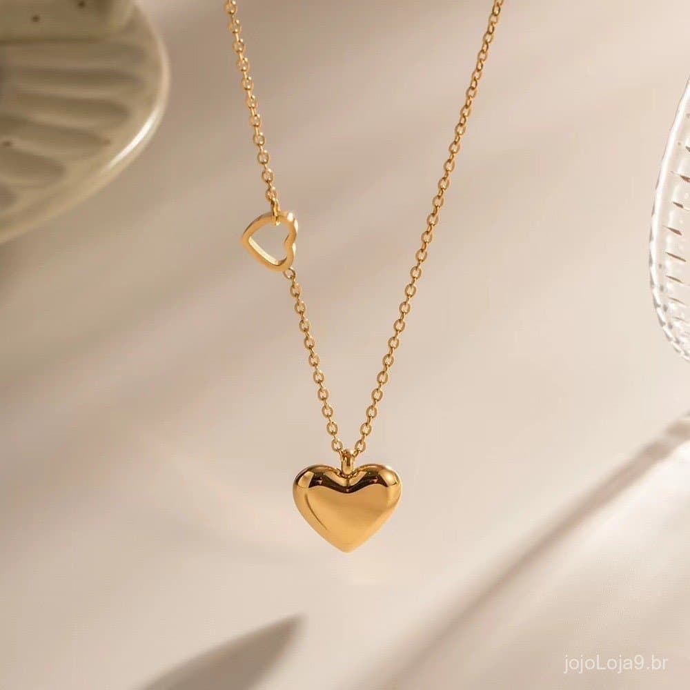 Colar de amor simples sem desbotamento 18K com design de aço titânio de nicho