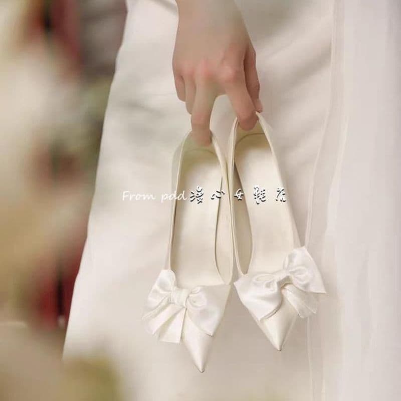 Francês branco cetim salto alto nicho high-End outono diário Wearable sapatos de casamento nupcial arco sapatos feminino
