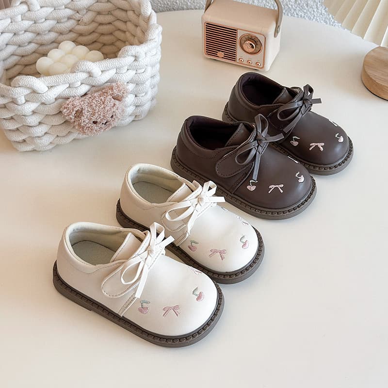 Meninas meninas sapatos de princesa 2026 verão novo estilo crianças sola macia antiderrapante moda All-match pequenos sa
