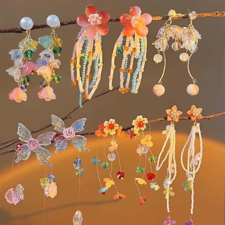 [Estoque pronto] Agulha de prata colorida borboleta flor cristal borla brincos pequenos frescos doces temperamento brinc