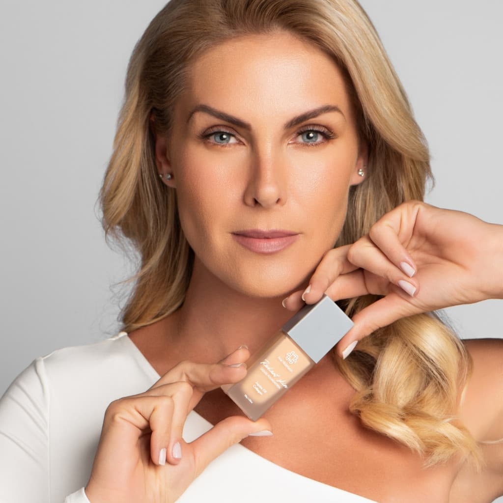 Maquiagem Base Líquida Semi Matte Radiant Skin R21 Ana Hickmann