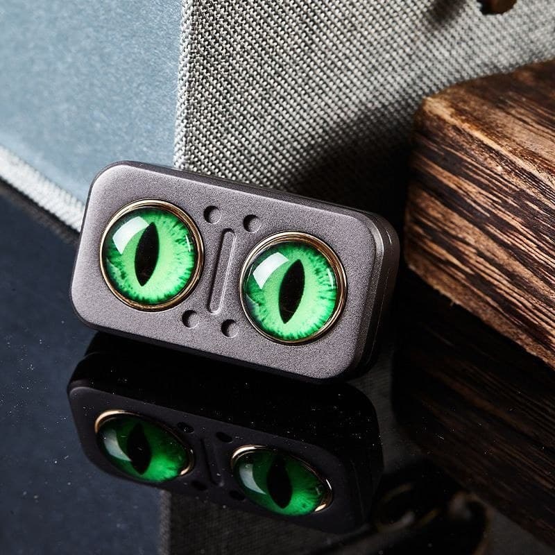 EDC Brinquedo Simulação Coruja Push Card Push Ring Moeda Descompressão Rotativa Dedo Magnético