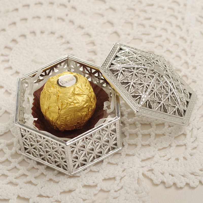 Criativo Retro ouro prata Hexagonal caixa de doces plástico oco padrão chinês caixa de jóias casamento artesanal retorno