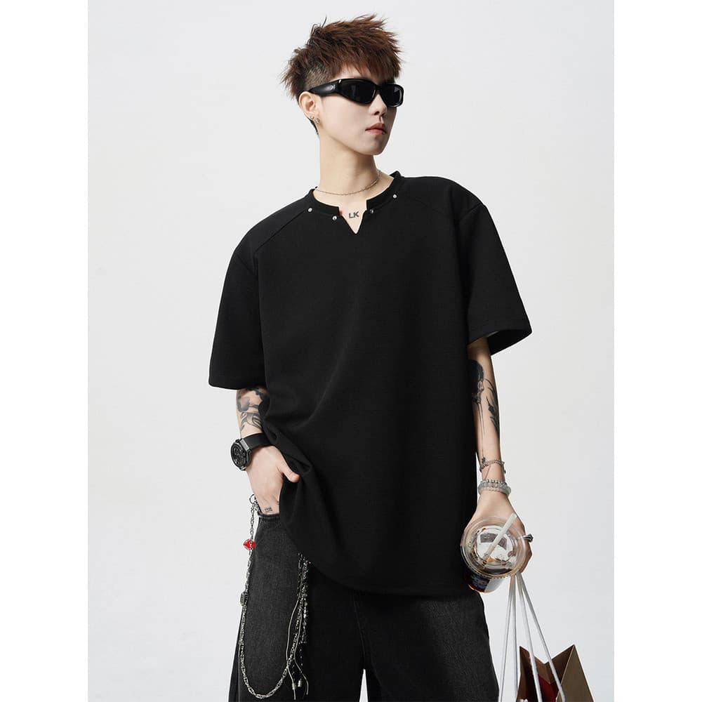Street Wear bonito com decote em V genuíno ombro camiseta masculina verão Design americano nicho de manga curta camiseta