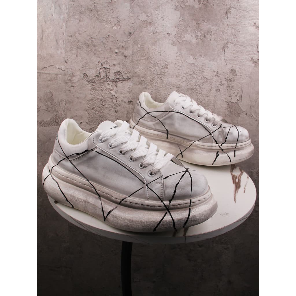 Sapatos masculinos 2026 inverno novo estilo de sola grossa linhas de Graffiti aumentadas moda All-Match Street Wear têni